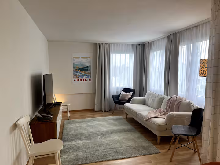 Zurich Living Room Polish before